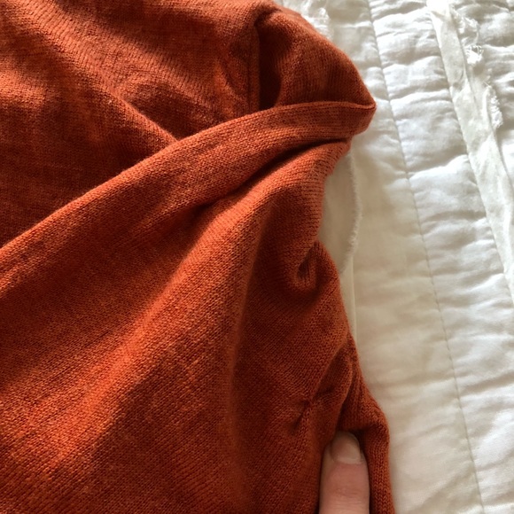 Vintage Orange Turtleneck - Picture 6 of 8